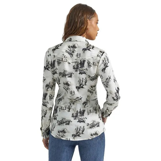 Ladies Wrangler Retro Bold Bucking Long Sleeve Snapshirt