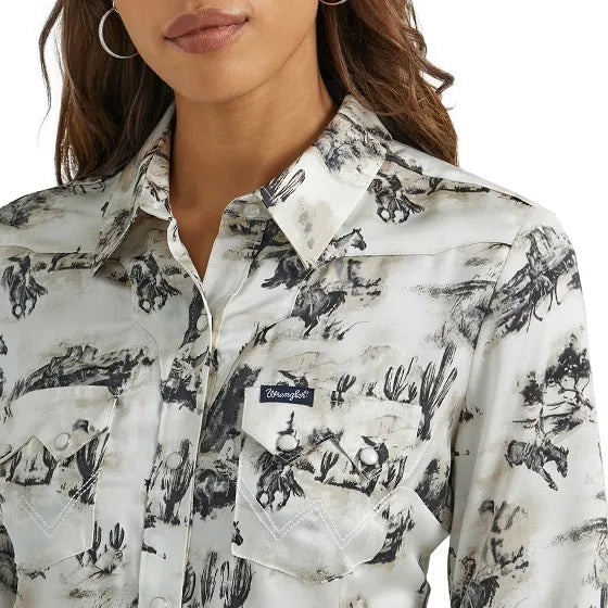 Ladies Wrangler Retro Bold Bucking Long Sleeve Snapshirt